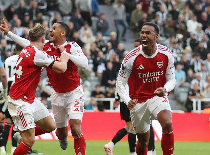 终极之夜！英超冠军悬念即将揭晓