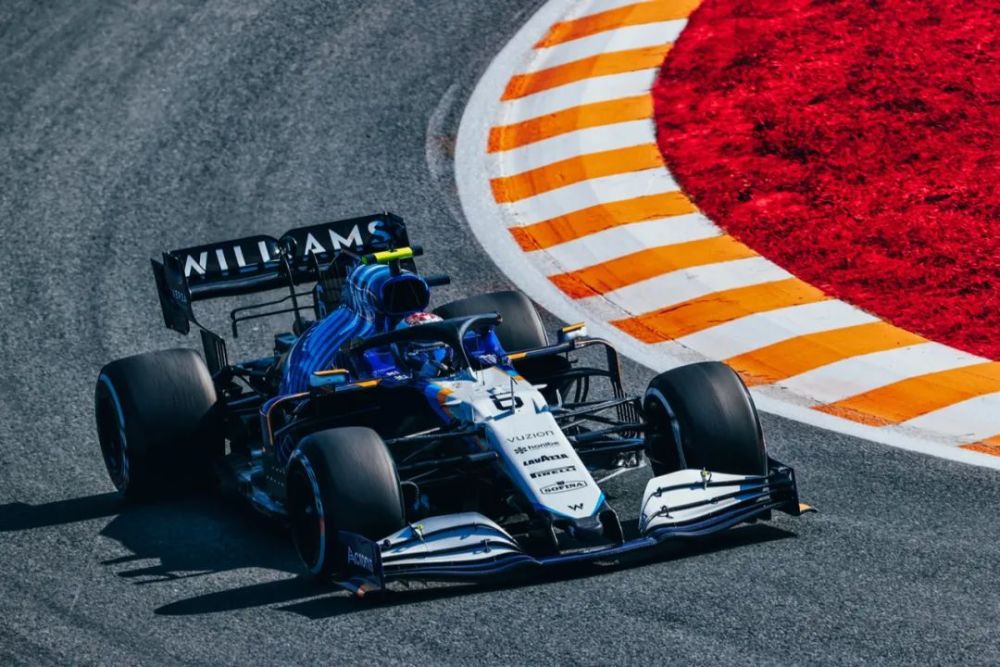 包含迈凯伦鏖战威廉姆斯，佩雷兹状态火热的词条