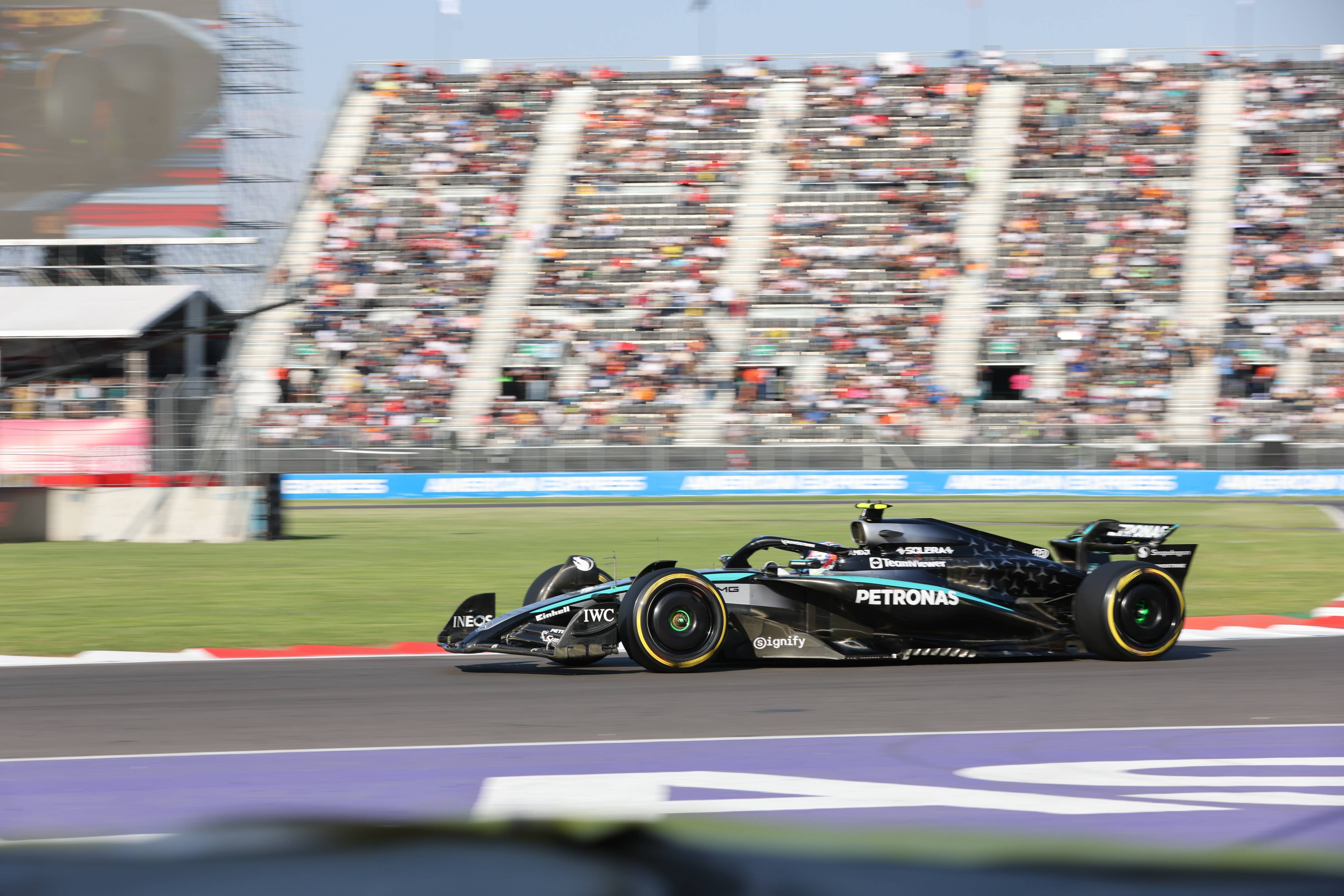 阿斯顿马丁力克红牛二队，汉密尔顿刷新纪录