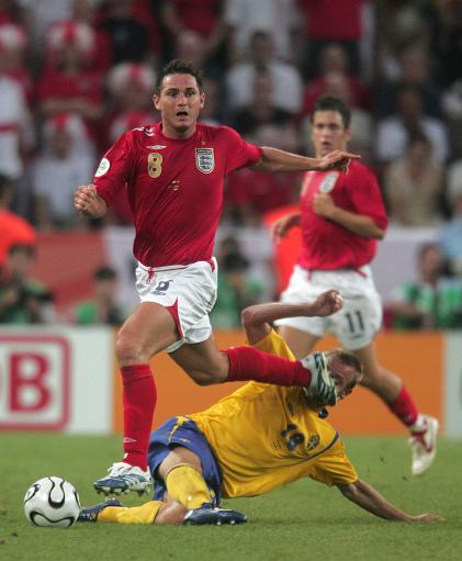 英格兰队绝杀瑞典队，奥恰洛夫点燃赛场