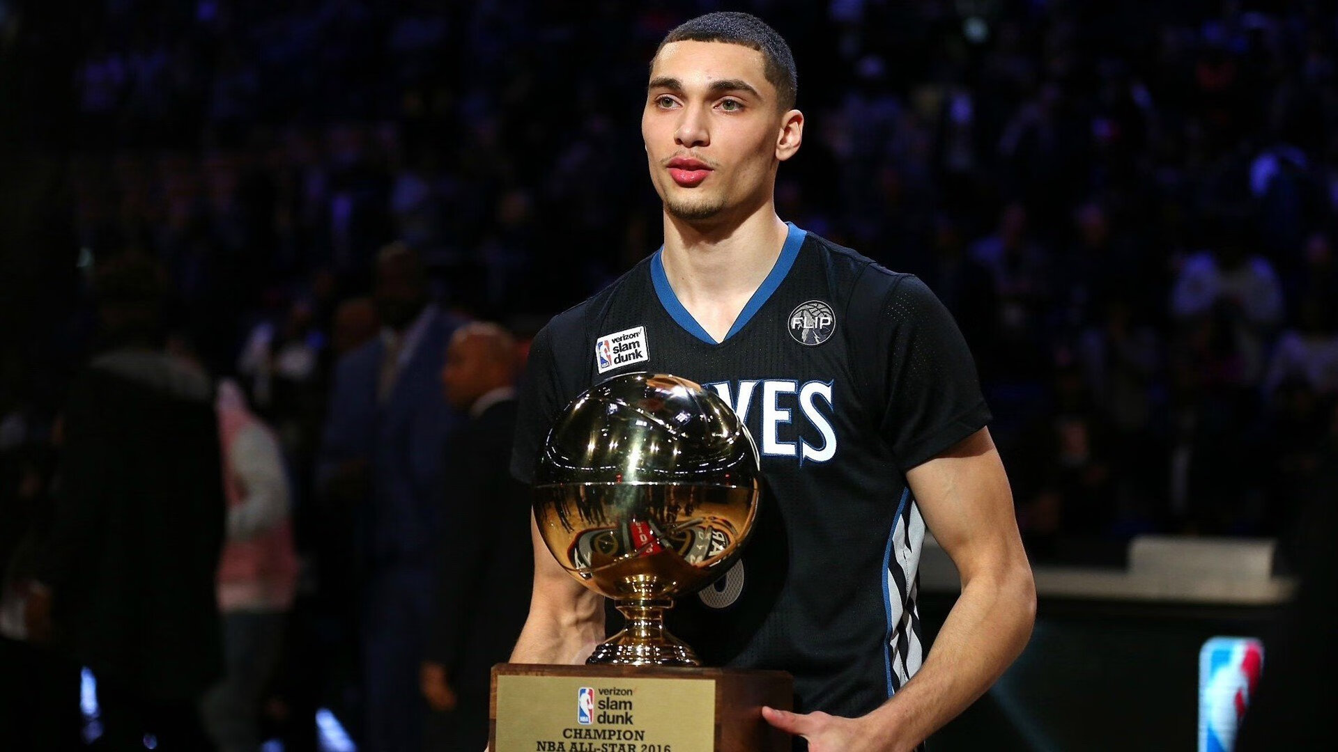 篮足交响诗，当达拉斯之夜响起欧冠战歌