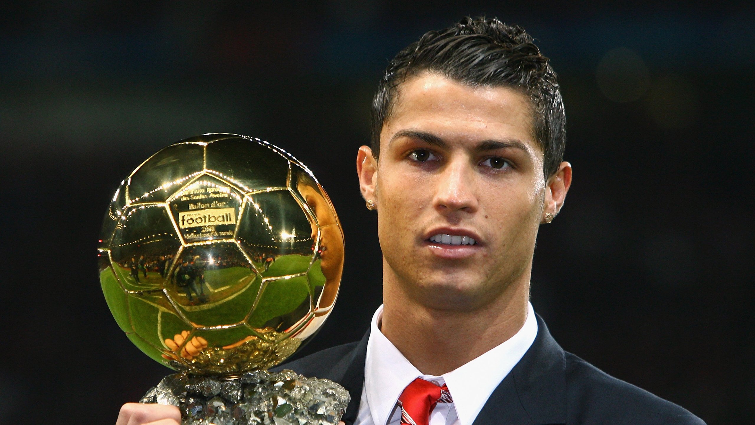 萨拉赫弹雨击穿钢铁防线，京多安导演中场征服战